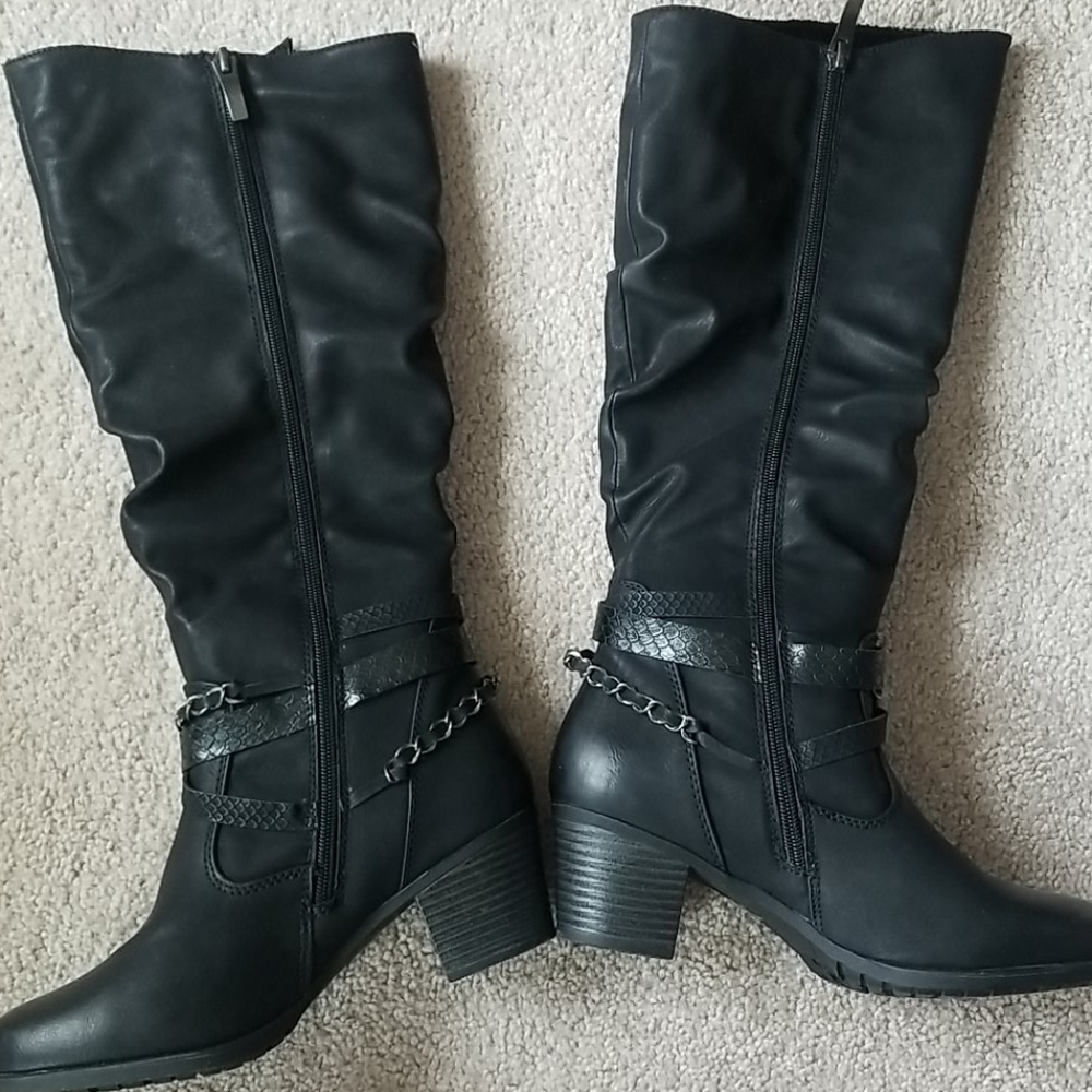 Black biker boots